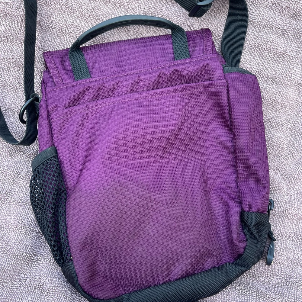 L.L. Bean Women’s Small Purple and Black Messenger Bag - Picture 7 of 7